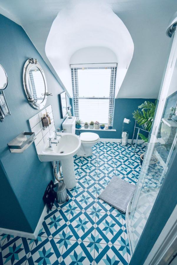 Modern Penthouse Apartment In Cobh Town Dış mekan fotoğraf