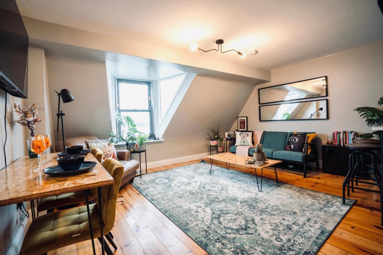 Modern Penthouse Apartment In Cobh Town Dış mekan fotoğraf